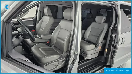 HYUNDAI STAREX 12-SEATER WAGON