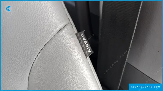 HYUNDAI STAREX 12-SEATER WAGON