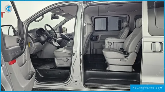 HYUNDAI STAREX 12-SEATER WAGON