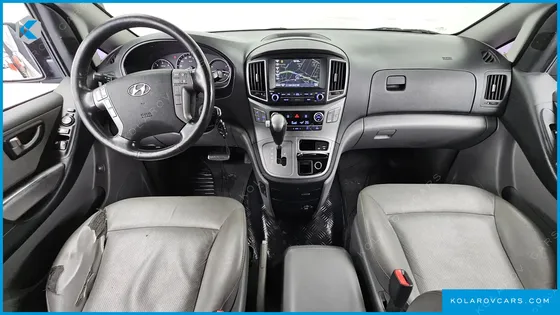 HYUNDAI STAREX 11-SEATER WAGON