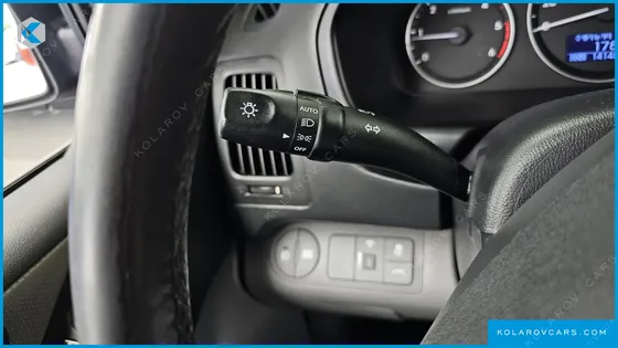 HYUNDAI STAREX 11-SEATER WAGON