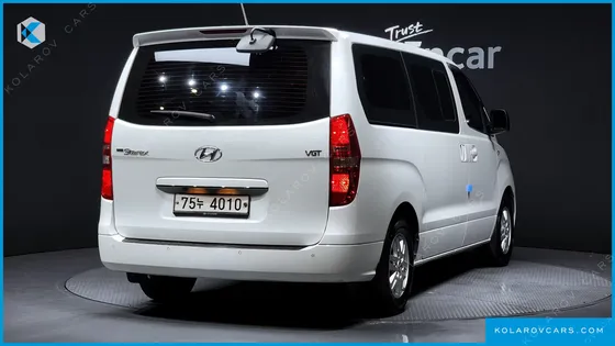 HYUNDAI STAREX 12-SEATER WAGON