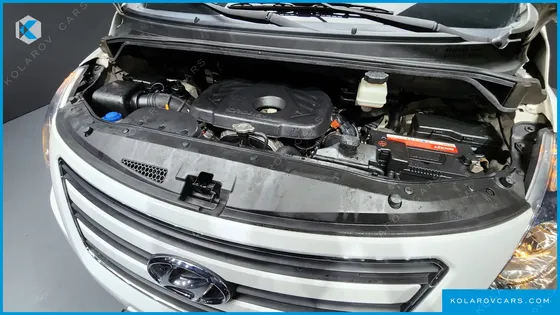 HYUNDAI STAREX 12-SEATER WAGON