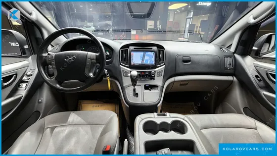HYUNDAI STAREX 12-SEATER WAGON