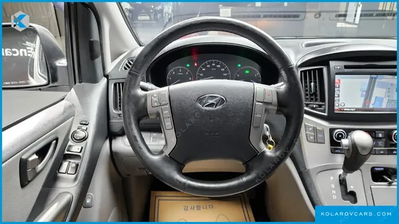 HYUNDAI STAREX 12-SEATER WAGON