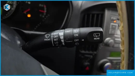 HYUNDAI STAREX 11-SEATER WAGON HVX