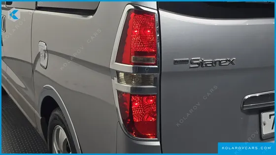 HYUNDAI STAREX 11-SEATER WAGON HVX