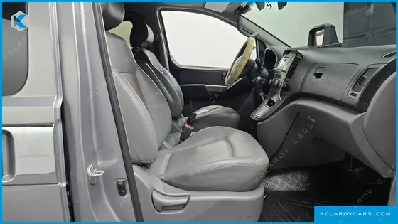HYUNDAI STAREX 11-SEATER WAGON HVX