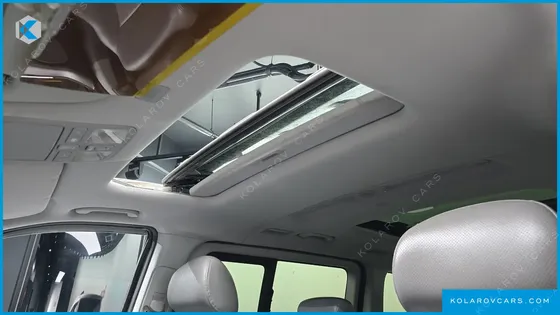 HYUNDAI STAREX 11-SEATER WAGON HVX