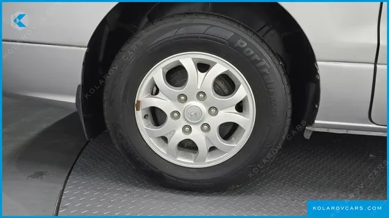 HYUNDAI STAREX 3-SEATER VAN