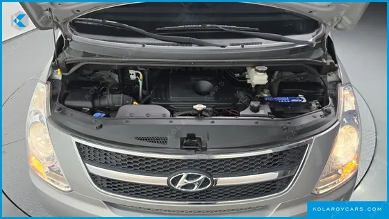 HYUNDAI STAREX 3-SEATER VAN