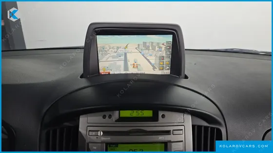 HYUNDAI STAREX 3-SEATER VAN