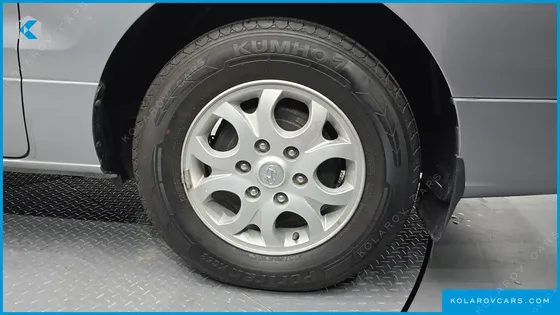 HYUNDAI STAREX 3-SEATER VAN