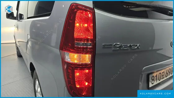 HYUNDAI STAREX 3-SEATER VAN
