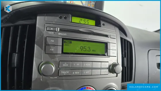 HYUNDAI STAREX 3-SEATER VAN