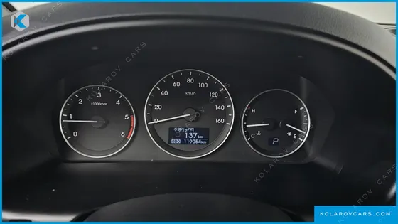 HYUNDAI STAREX 12-SEATER WAGON