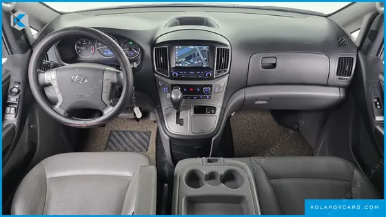 HYUNDAI STAREX 12-SEATER WAGON