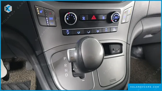 HYUNDAI STAREX 12-SEATER WAGON
