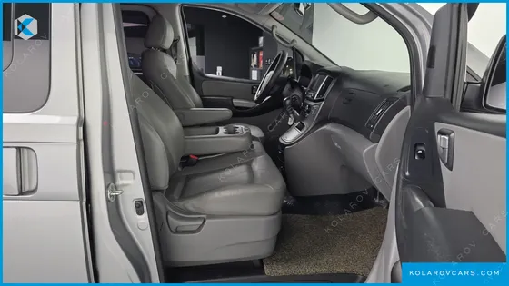 HYUNDAI STAREX 12-SEATER WAGON