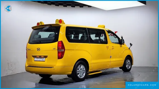HYUNDAI STAREX GUARD CAR OF CHILDREN