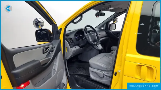 HYUNDAI STAREX GUARD CAR OF CHILDREN
