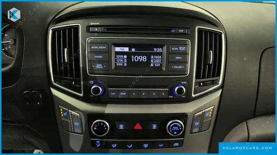 HYUNDAI STAREX GUARD CAR OF CHILDREN