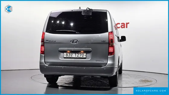 HYUNDAI STAREX 5-SEATER VAN
