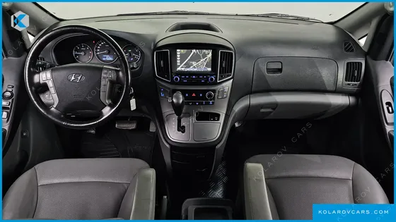 HYUNDAI STAREX 5-SEATER VAN