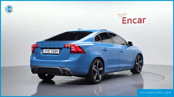 VOLVO S60 T5 R-DESIGN