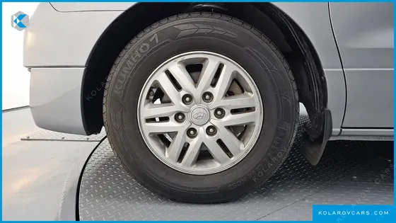 HYUNDAI STAREX 12-SEATER WAGON