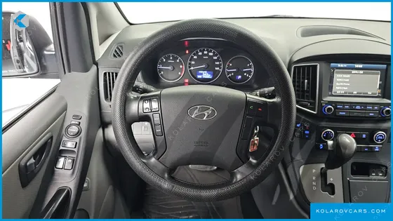 HYUNDAI STAREX 12-SEATER WAGON