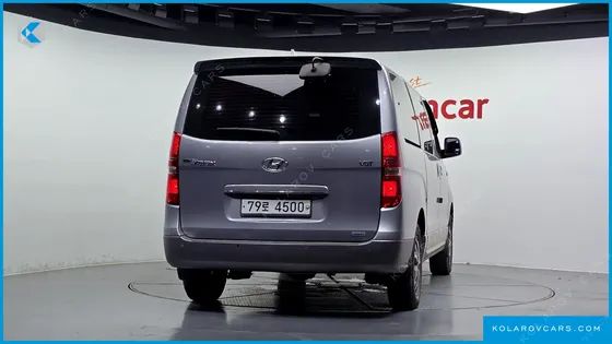 HYUNDAI STAREX 4WD 11-SEATER WAGON