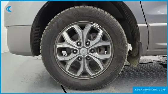 HYUNDAI STAREX 4WD 11-SEATER WAGON