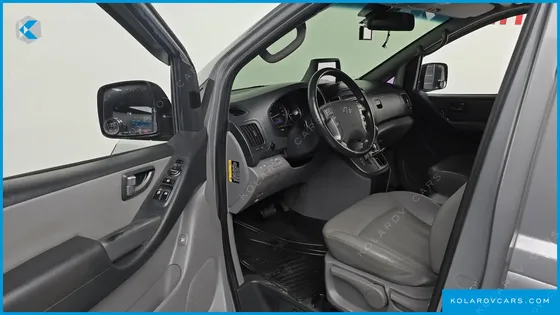 HYUNDAI STAREX 4WD 11-SEATER WAGON