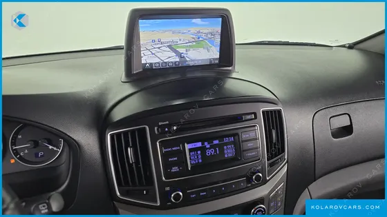 HYUNDAI STAREX 4WD 11-SEATER WAGON