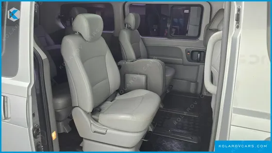 HYUNDAI STAREX 4WD 11-SEATER WAGON