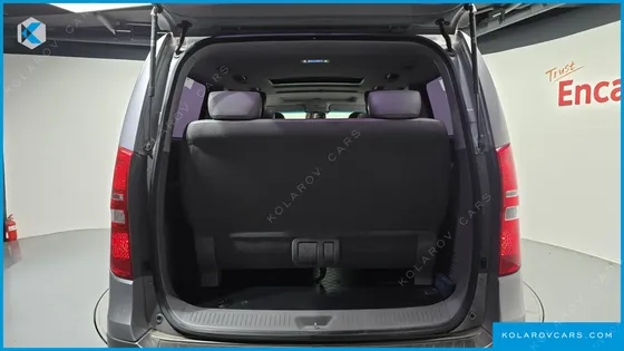 HYUNDAI STAREX 4WD 11-SEATER WAGON