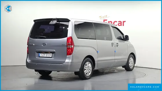 HYUNDAI STAREX 12-SEATER WAGON