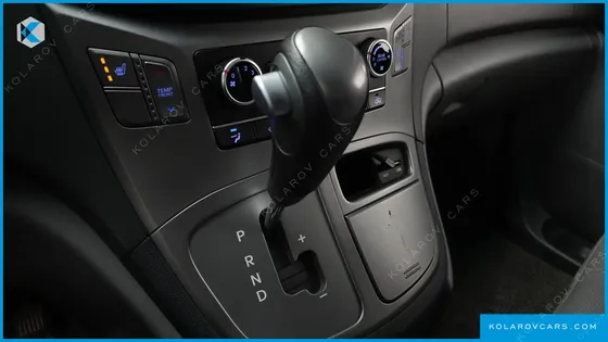 HYUNDAI STAREX 12-SEATER WAGON