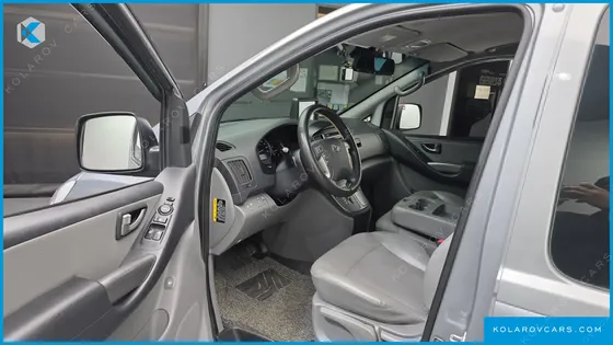 HYUNDAI STAREX 12-SEATER WAGON