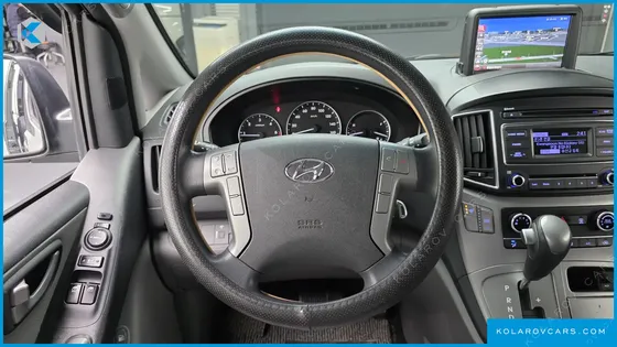 HYUNDAI STAREX 12-SEATER WAGON