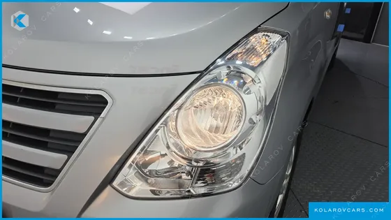 HYUNDAI STAREX 12-SEATER WAGON