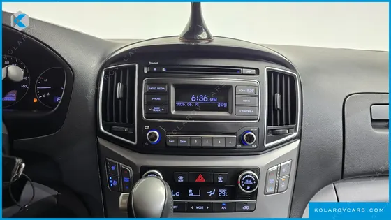 HYUNDAI STAREX 4WD 12-SEATER WAGON