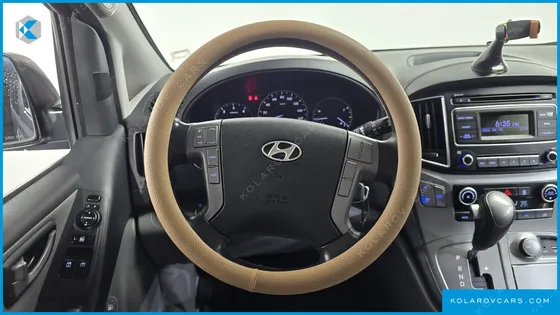 HYUNDAI STAREX 4WD 12-SEATER WAGON