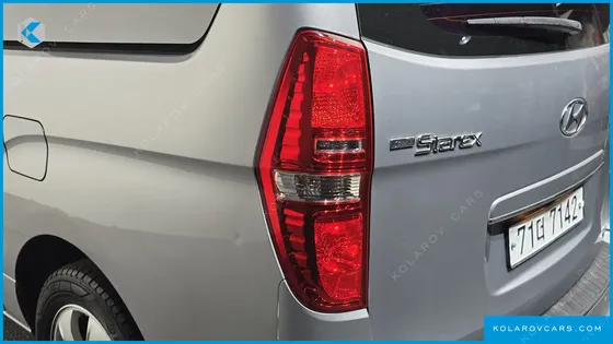 HYUNDAI STAREX 4WD 12-SEATER WAGON