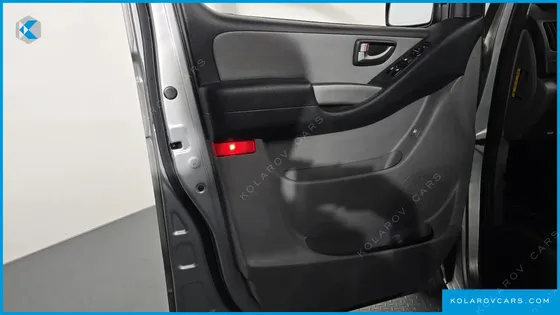 HYUNDAI STAREX 4WD 12-SEATER WAGON
