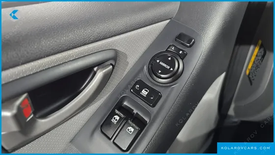 HYUNDAI STAREX 4WD 12-SEATER WAGON
