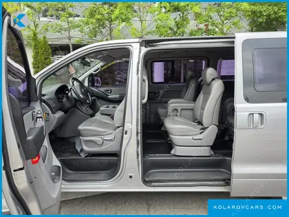 HYUNDAI STAREX 4WD 12-SEATER WAGON