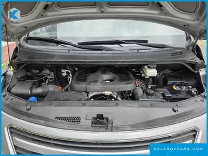 HYUNDAI STAREX 4WD 12-SEATER WAGON