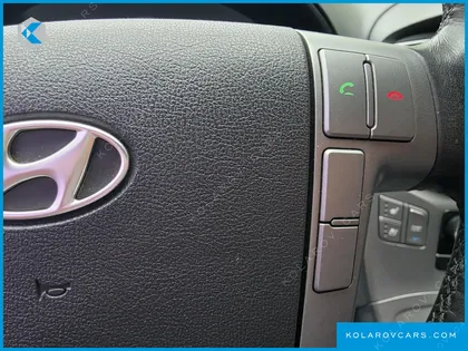 HYUNDAI STAREX 4WD 12-SEATER WAGON